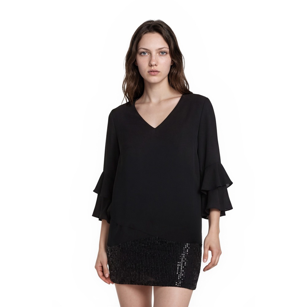 Vince Camuto Blouse Women's Size Large Black Ruffle Bell Sleeve V Neck Tulip Hem